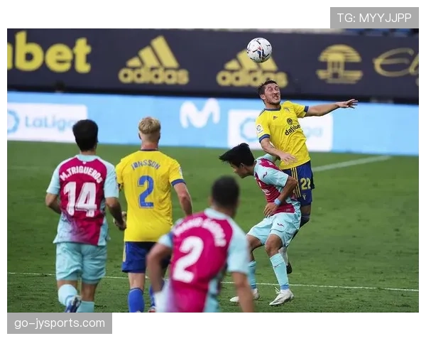 实时：克莱蒙对阵勒阿弗尔，保级六分战陷入胶着